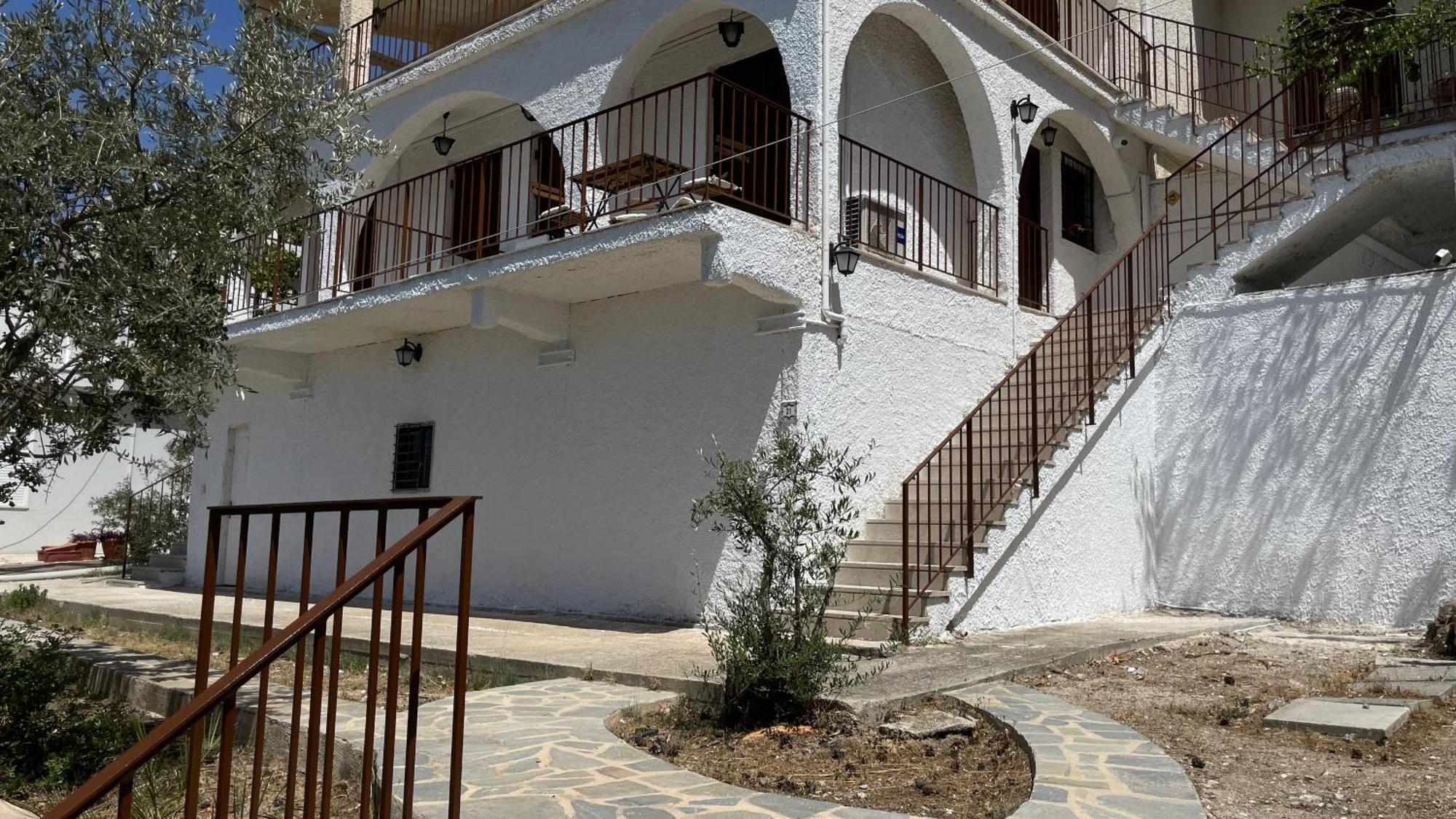 Zenso Studios Tolón Exterior photo