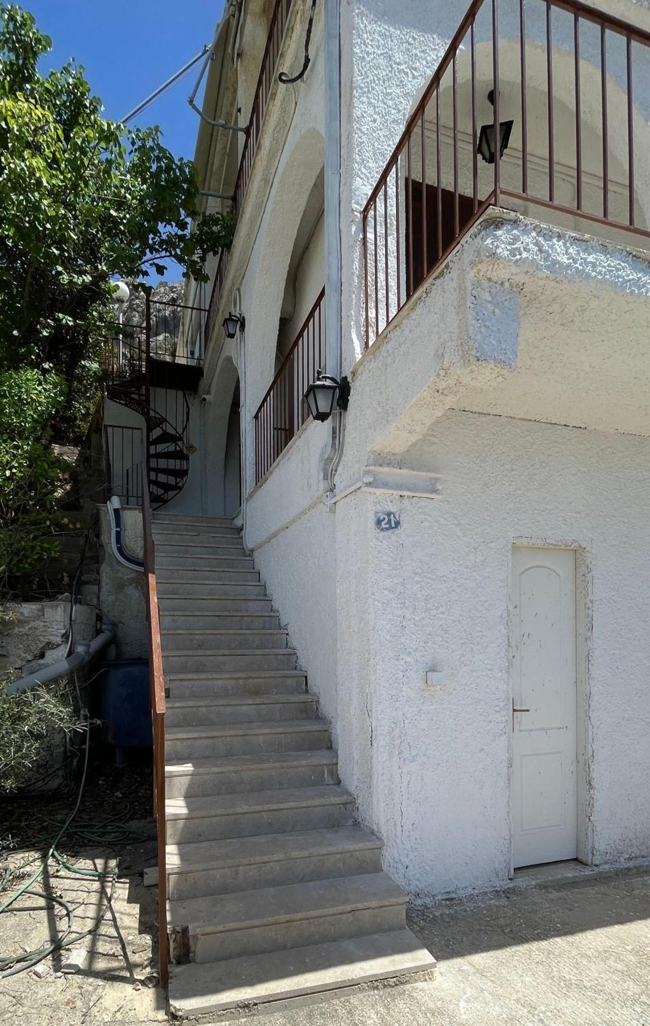 Zenso Studios Tolón Exterior photo