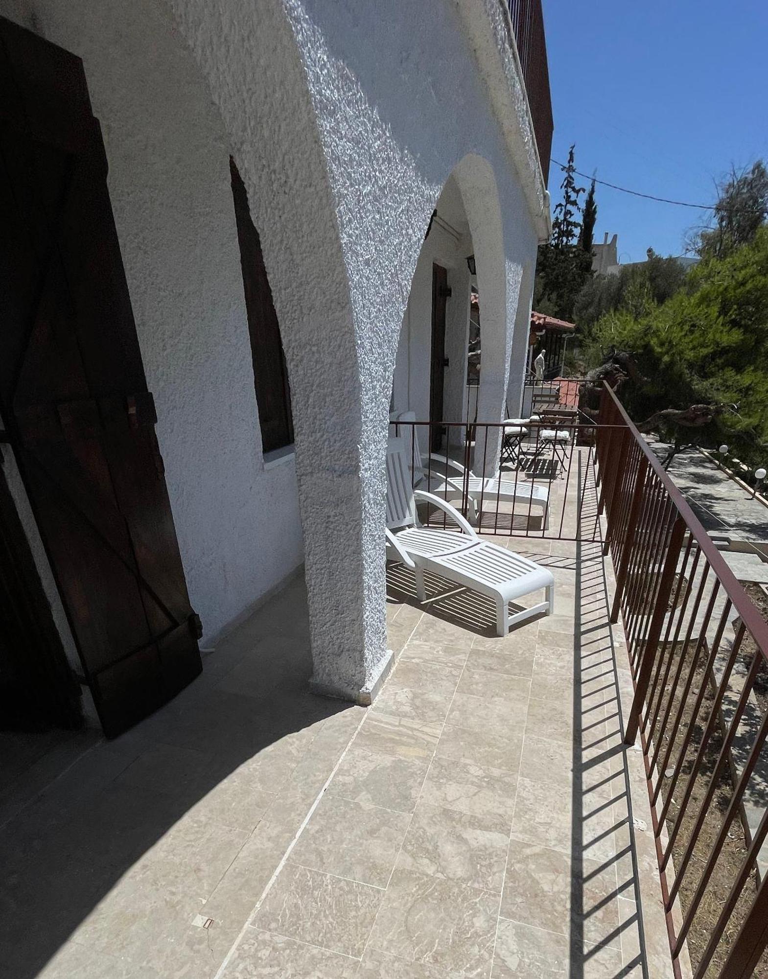 Zenso Studios Tolón Exterior photo