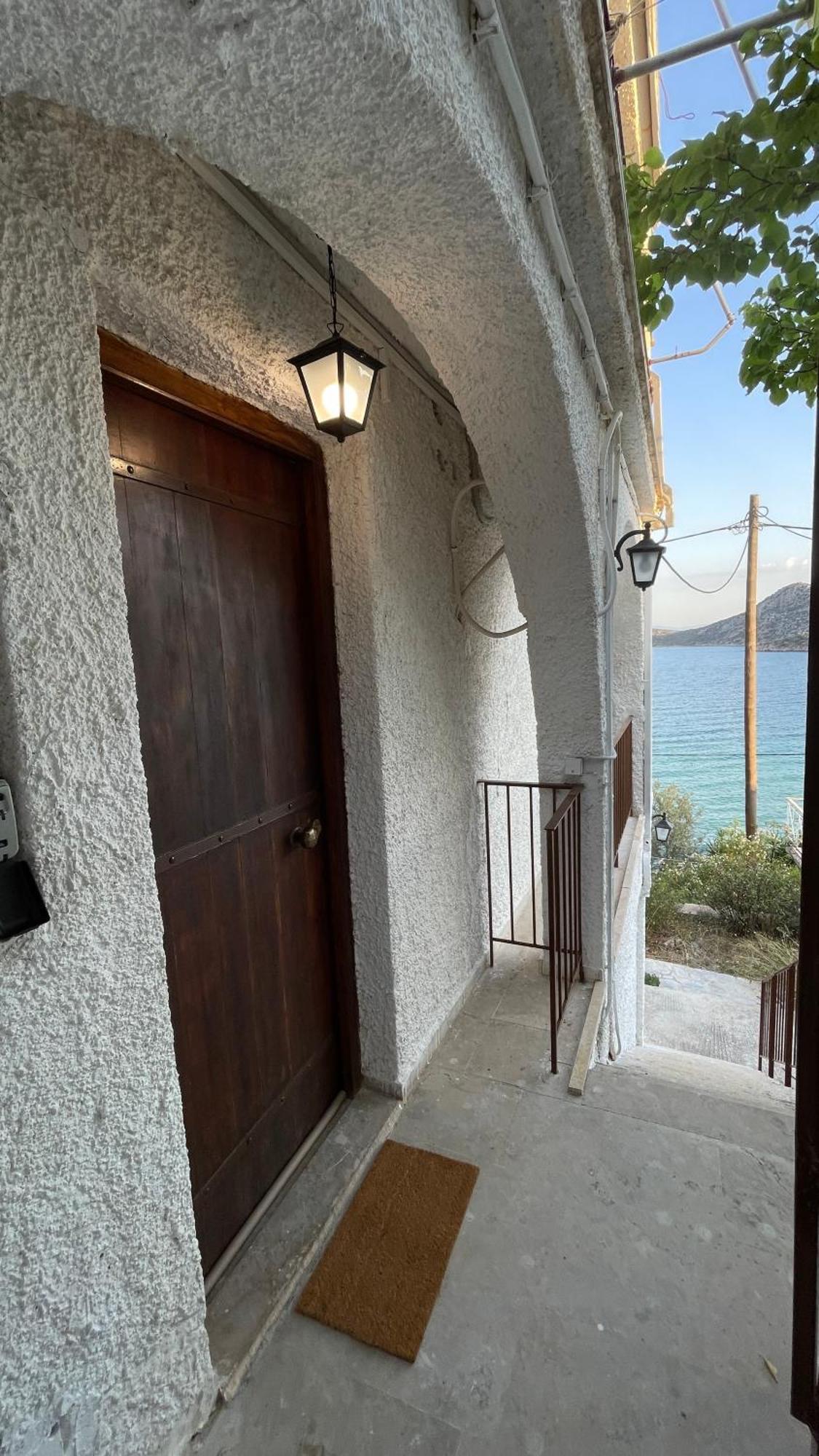 Zenso Studios Tolón Exterior photo